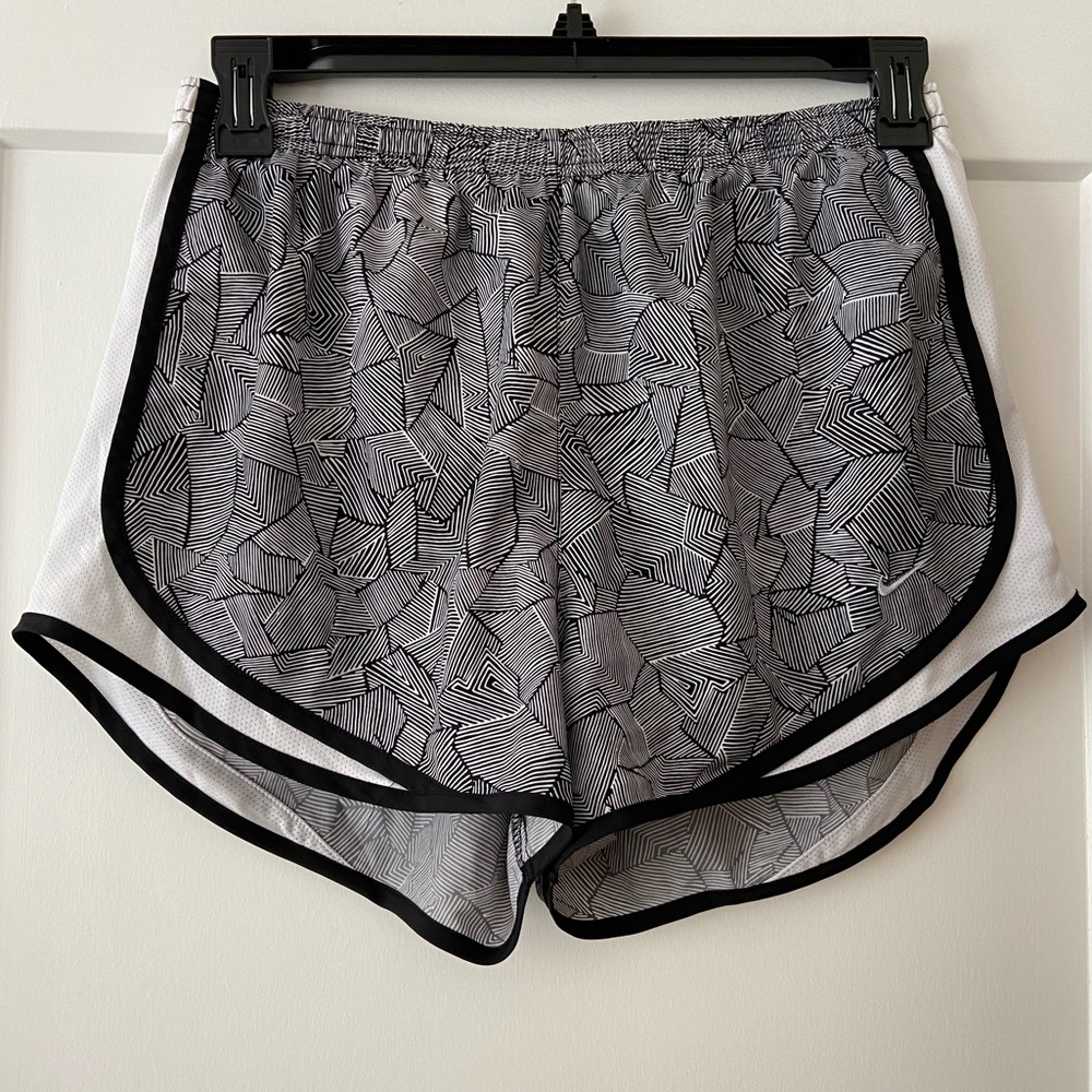 Nike Dri Fit Patterned Black and White Shorts Size L